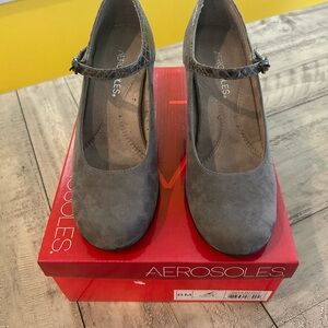AEROSOLES Women's Charcoal Mary Jane Heels